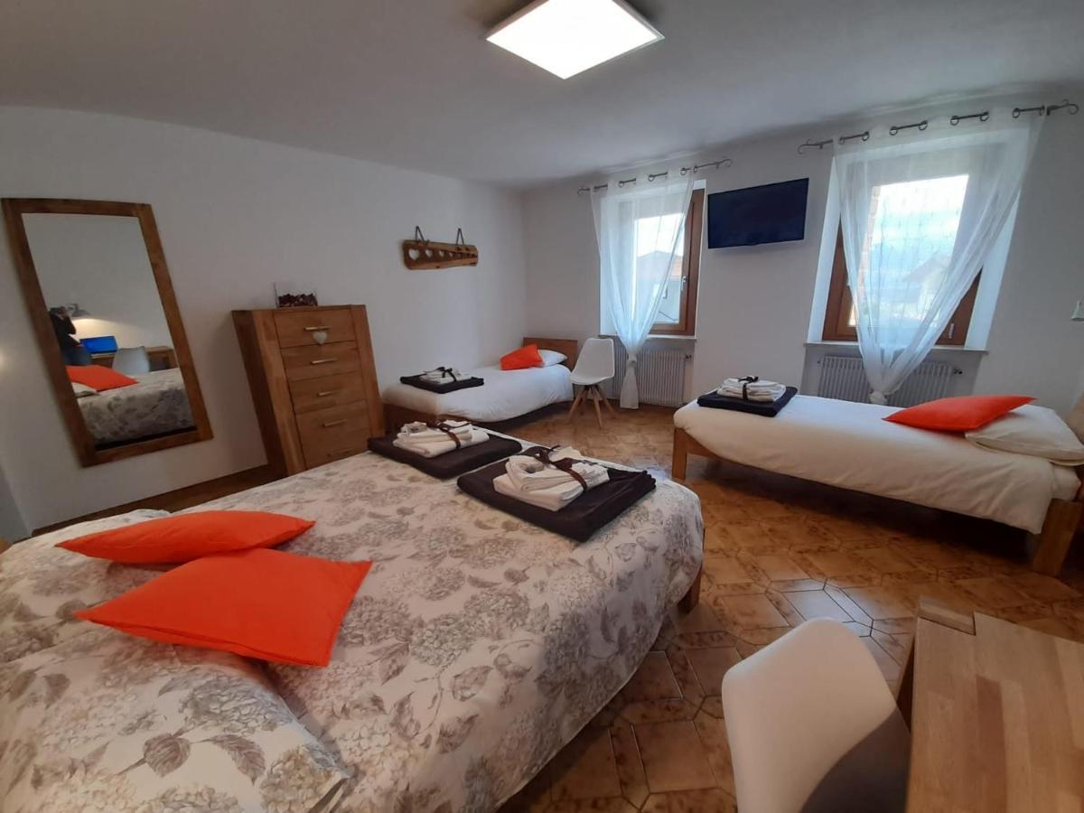 B&B La Casa Di Loretta Paderno Exteriör bild